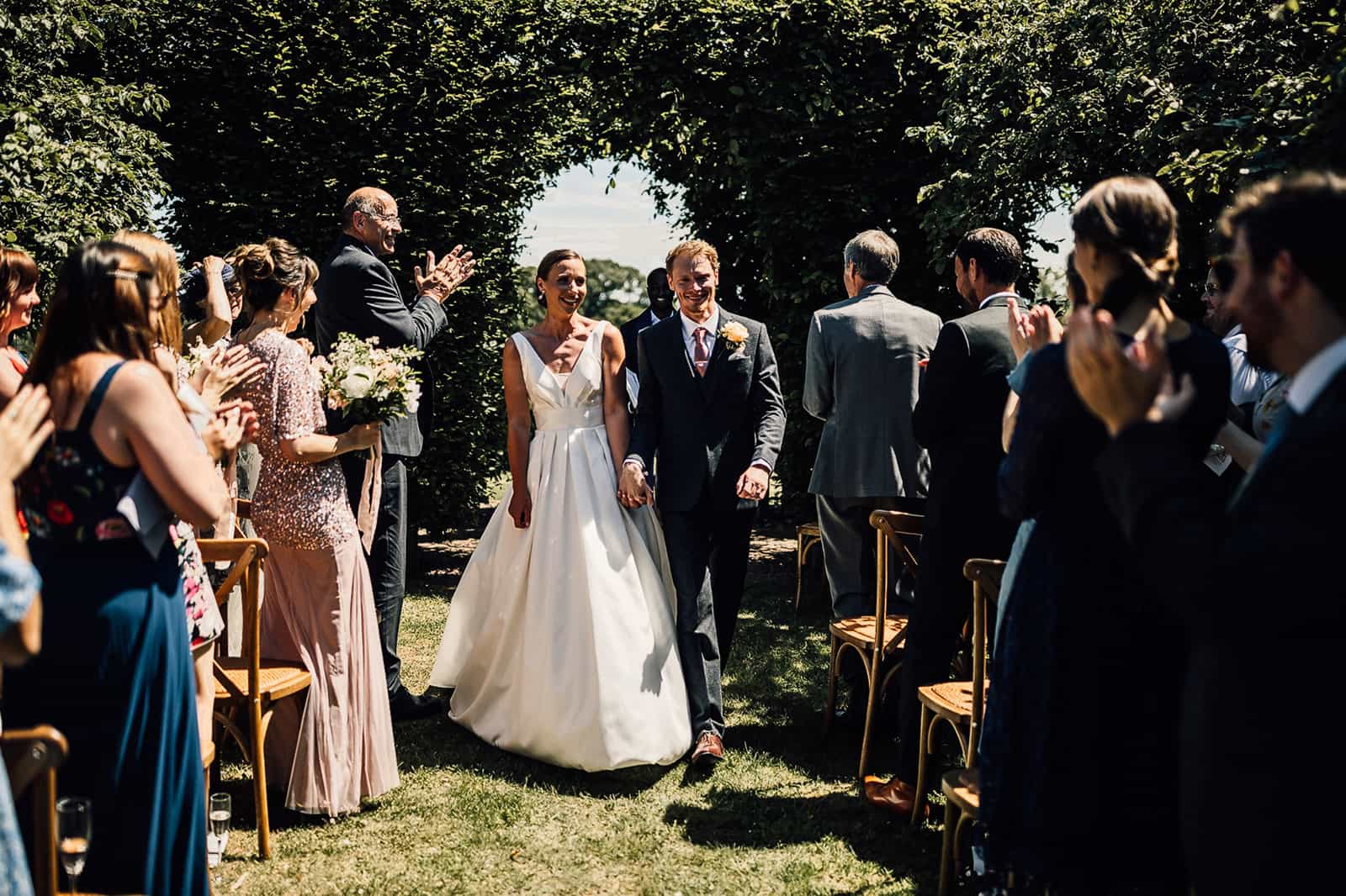 A petite Mid-Week Wedding For 30 This Summer
