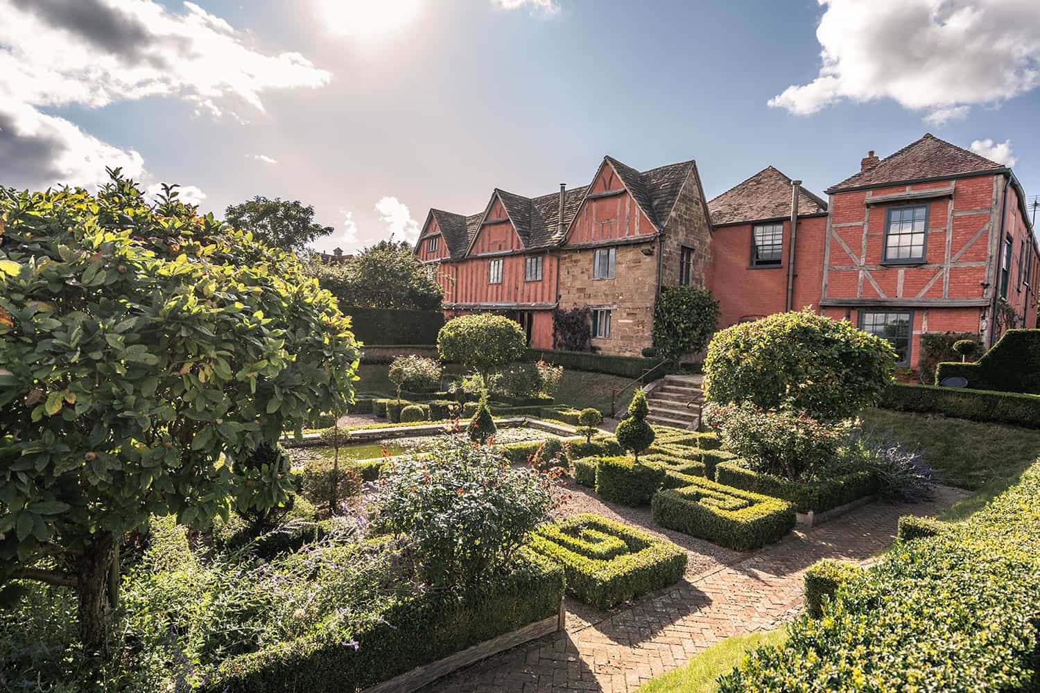 7 Magnificent Reasons to Choose a Midweek Micro wedding at Pauntley Court